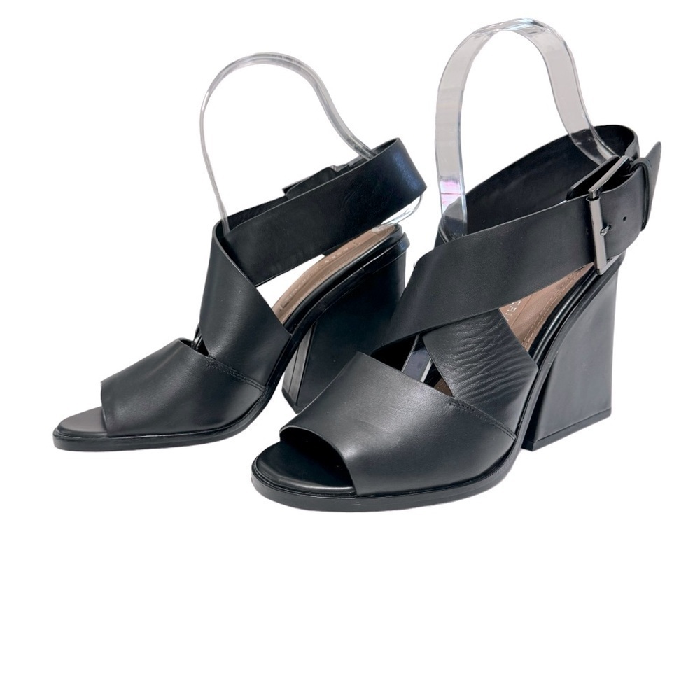 BCBG Sara Block Chunky Heel Sandal Black‎ 37/7US